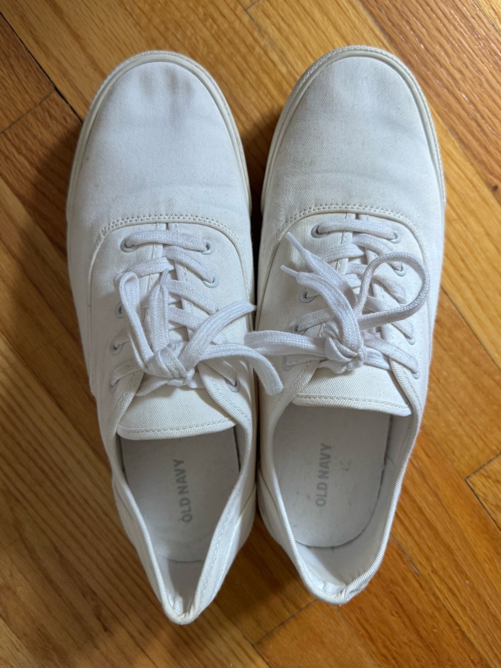 3/$15 Old Navy Women’s White Canvas Lace Up Sneakers Size 10 Casual Shoes